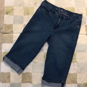 GV Denim Capris